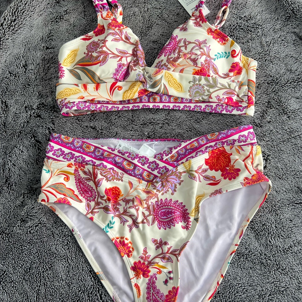 Cupshe Multicolor Floral Bikini Set